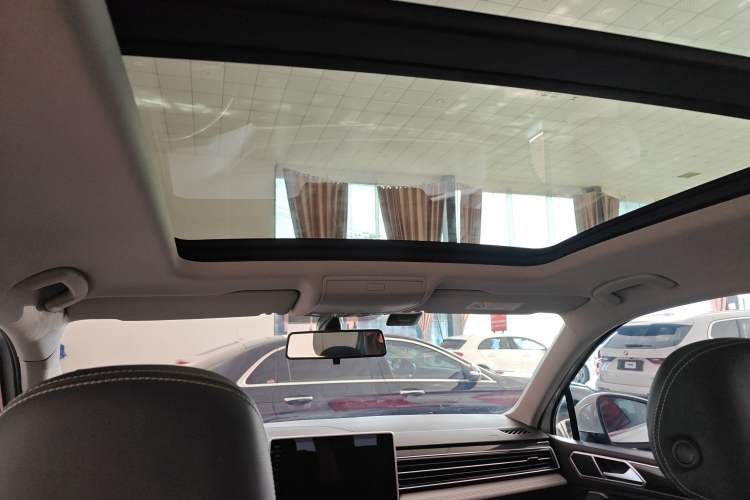 Used Volkswagen Tiguan L 2022 330TSI Automatic Two-Wheel Drive Smart Edition Interior 4