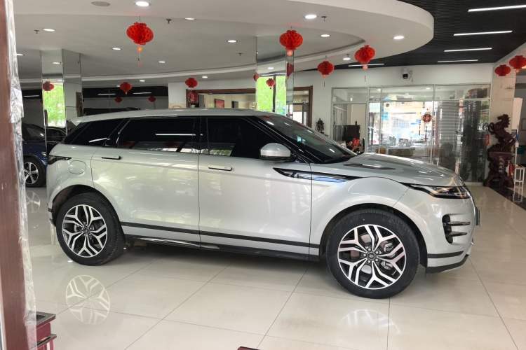 Used Land Rover Range Evoque 2023 Aurora L 249 PS Luxury Edition

