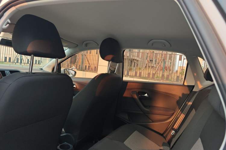 Used Volkswagen Polo 2018 1.5L Automatic Advanced Driving Model Headliner