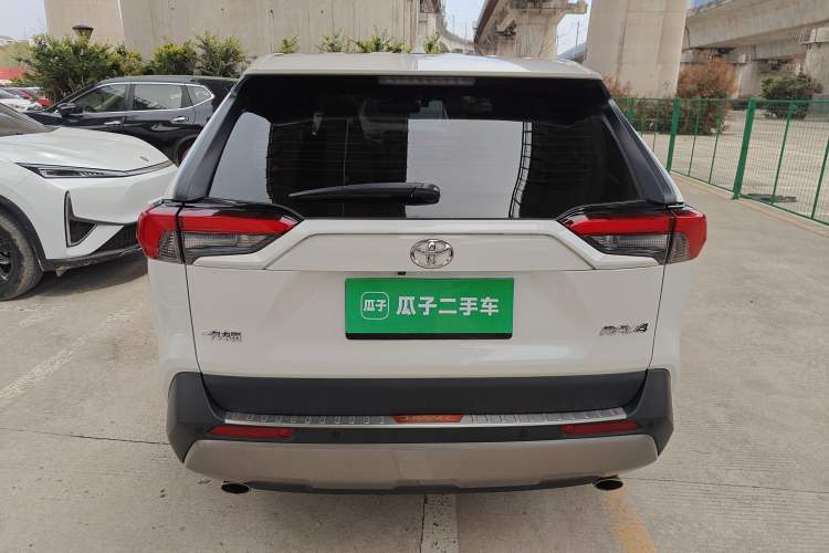 Used Toyota RAV4 2020 2.0L CVT Two-Wheel Drive Fashion PLUS Edition