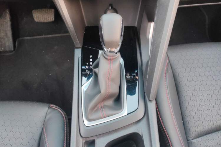 Used Chevrolet Orlando 2020 Light Hybrid Redline 530T Automatic Enjoyment Edition (5+2 Models)