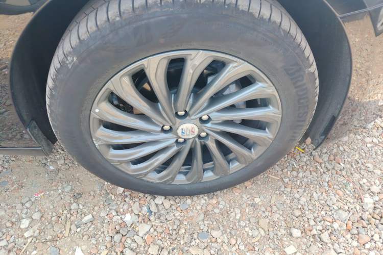 Used Buick LaCrosse 2025 28T Platinum Edition