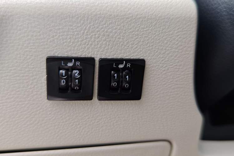 Used SAIC MAXUS G10 2022 2.0T Automatic Elite Edition Gasoline 7-Seater