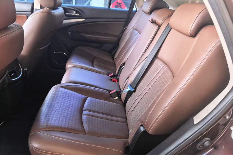 Used BYD S7 2016 2.0T Automatic Prestige Edition
