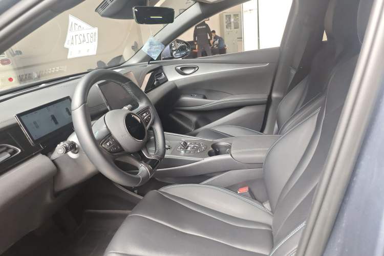 Used BYD Seal 06 New Energy 2025 DM-i Smart Drive 120KM Prestige Model Interior 2