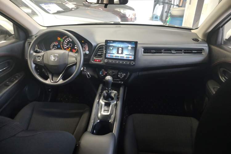 Used Honda Vezel 2015 1.5L manual two-wheel drive Comfort trim level
