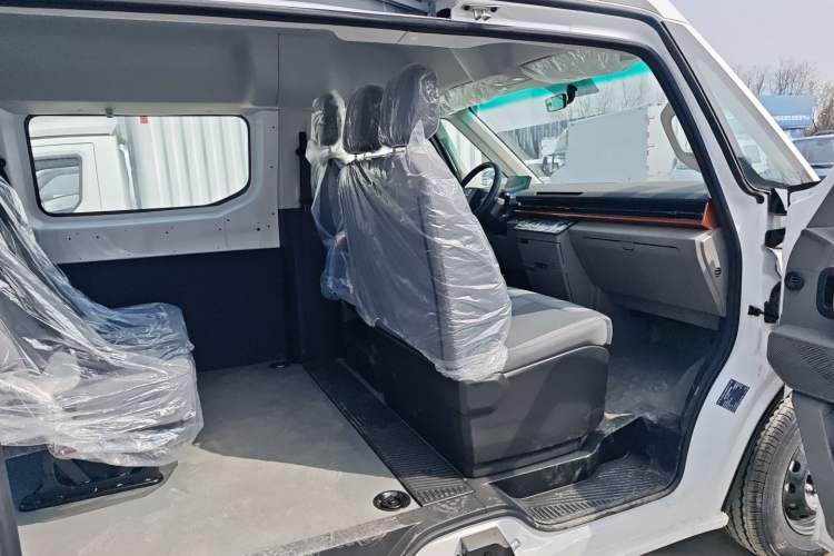 Used Farizon Super VAN 2025 Zhifu Edition, Short-axle Mid-roof 68kWh ZhiXin Interior 7