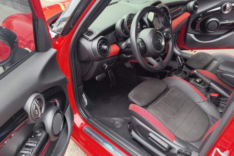 Used MINI MINI 2018 2.0T COOPER S Racing Edition 5-door model