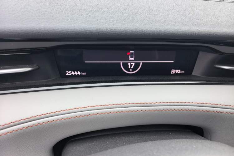 Used Volkswagen ID.7 VIZZION 2024 AIR model Odometer Close Up