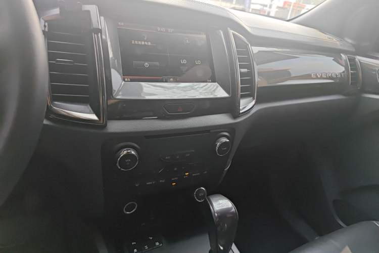 Used Ford Everest 2016 2.0T Gasoline Automatic 4x4 Flagship Edition