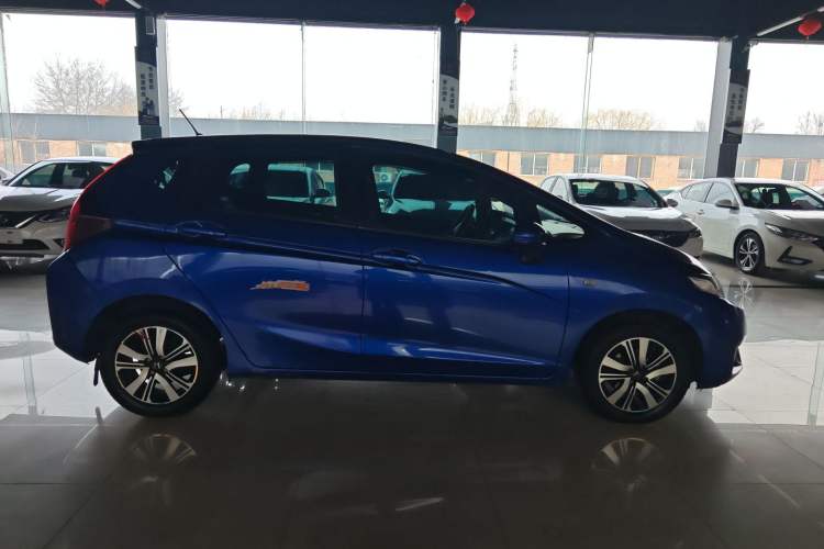Used Honda Fit 2016 1.5L LX CVT Comfort Model
