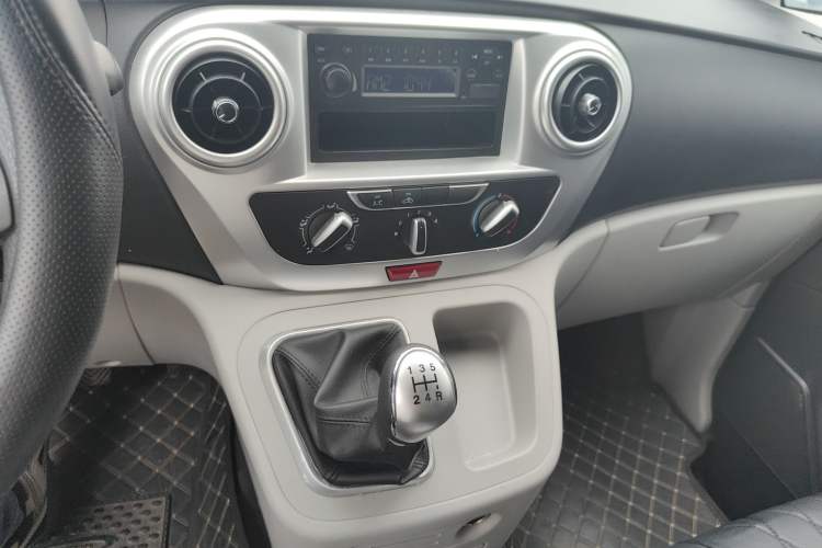 Used JAC Refine M3 2025 PLUS 1.8L Manual Classic Edition 7 Seats
