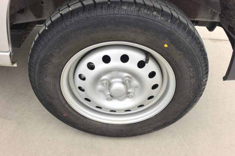 Used Wuling Zhiguang 2023 1.5L Practical Version 5/7 Seats Exterior 4