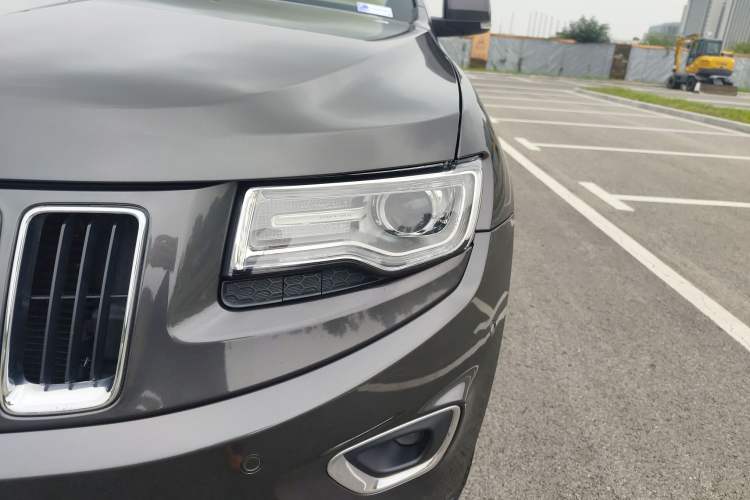 Used Jeep Grand Cherokee 2015 3.0L Comfort Navigation Edition