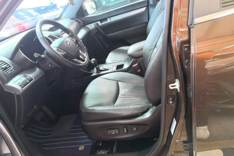 Used Kia Sorento 2013 2.4L 7-seat Gasoline Luxury Edition
