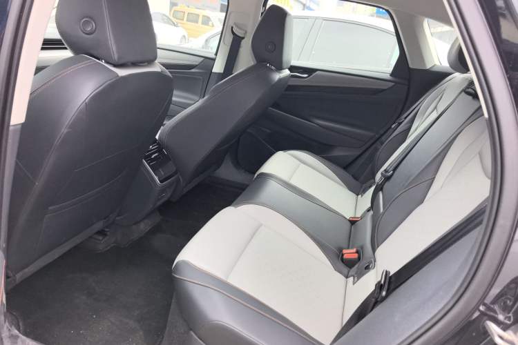 Used Volkswagen ID.7 VIZZION 2024 AIR model Interior 2