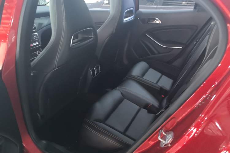 Used Mercedes-Benz GLA 2019 GLA 200 Fashion Model Exterior 5