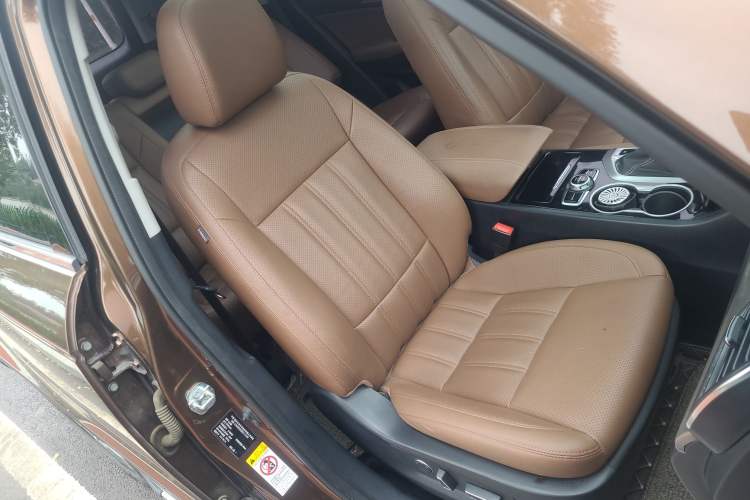 Used CHANGAN CS95 2017 2.0T Two-Wheel Drive Zhitu Edition