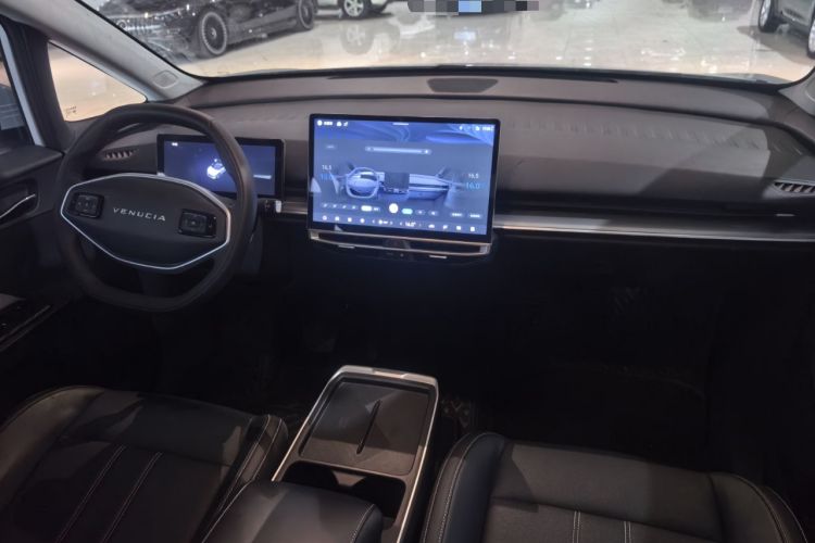 Used Venucia VX6 2023 520 Pro
