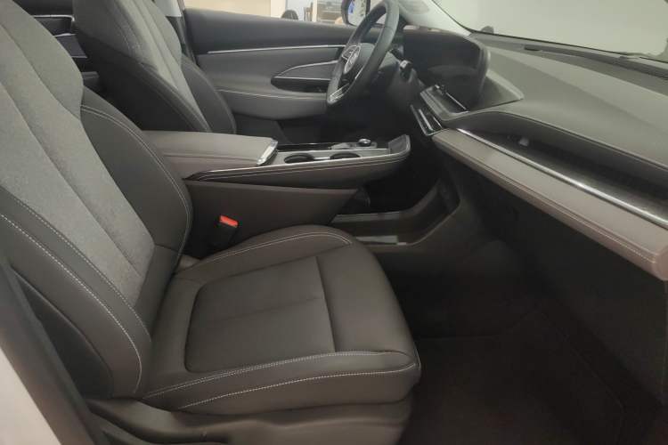 Used Buick E5 2025 Model 515KM First-Adoption Edition Interior 3