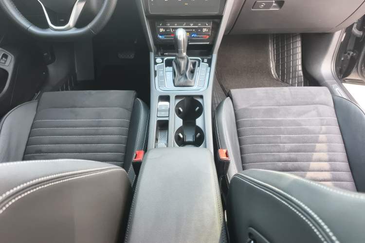 Used Volkswagen Magotan 2020 330TSI DSG Luxury Edition
