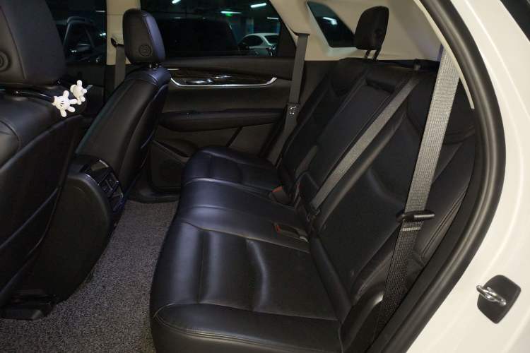 Used Cadillac XT5 2018 25T Luxury Model Left Rear Seat