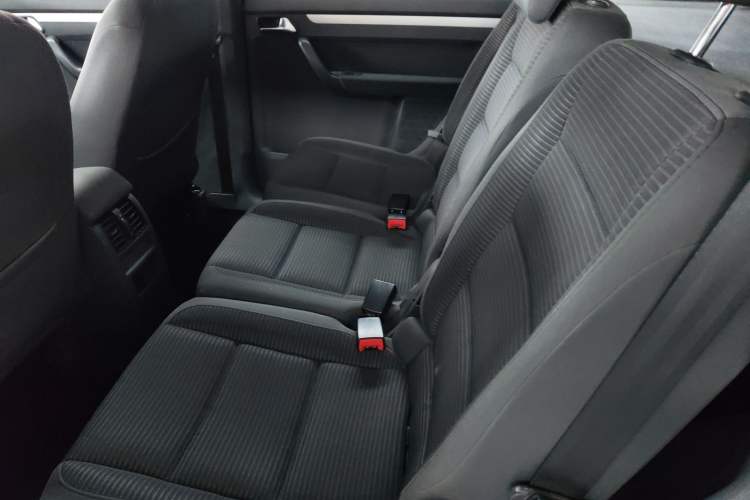 Used Volkswagen Touran 2015 1.4T Manual Fashion Edition 5-Seater