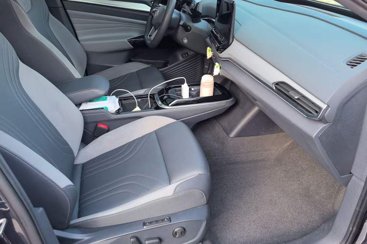 Used Volkswagen ID.4 CROZZ 2021 Long-Range PRO Two-Wheel Drive Version