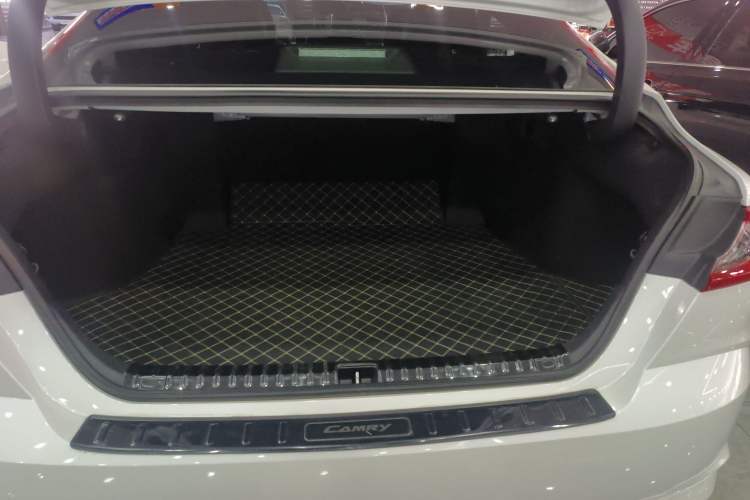 Used Toyota Camry 2024 2.0 GVP Luxury Edition Trunk