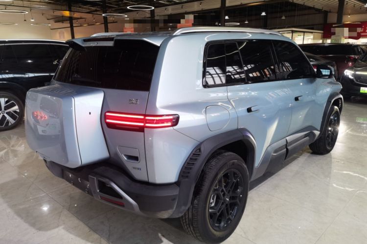 Used Formula Leopard Titanium 3 2025 501 km Range Rear-Wheel Drive Intelligent Driving Max Edition