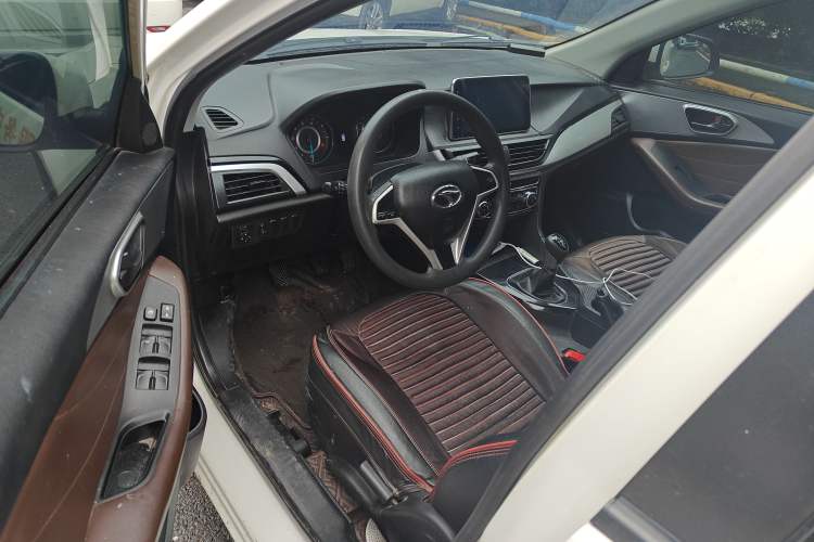 Used Soueast A5 Wing Dance 2019 1.5L Manual Luxury Version China V Standard
