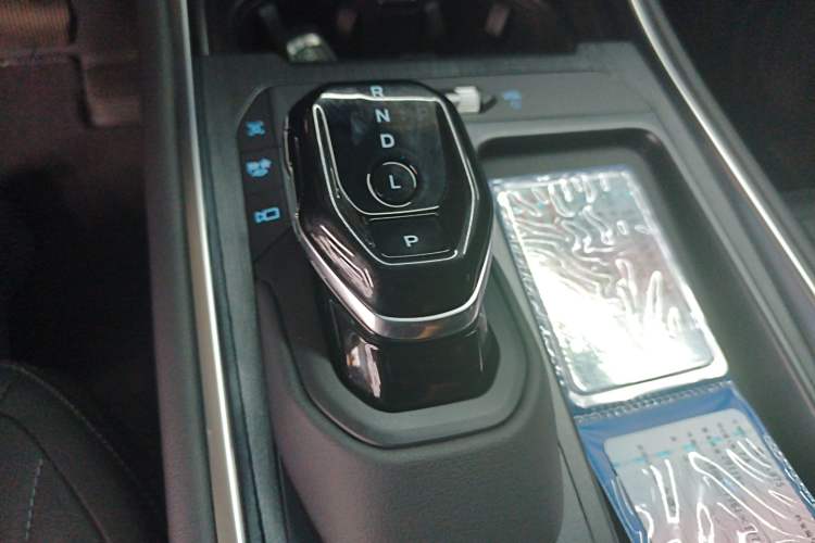 Used Ford Edge 2025 Ford Explorer L 2.0T EcoBoost E-Hybrid Two-Wheel Drive 7-Seater Luxury Model