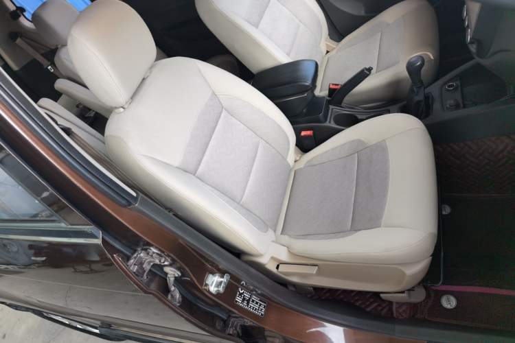 Used Wuling Hongguang 2014 1.5L S Standard Version