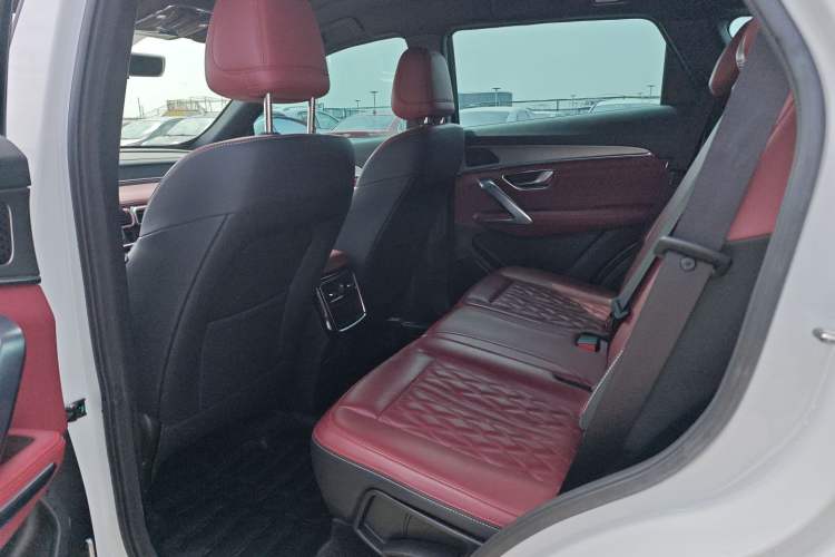 Used JETOUR X70 PLUS 2024 Champion Edition 1.5T DCT Champion MAX 7-Seater
