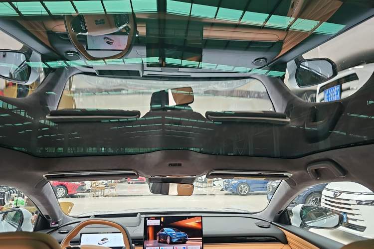 Used Geely Galaxy 8 2025 130km EM-i Flagship Edition Headliner