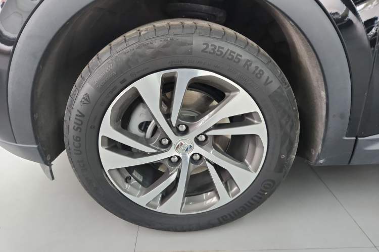 Used Buick Envision 2022 Facelift Encore S 652T Two-Wheel-Drive Luxury Model
