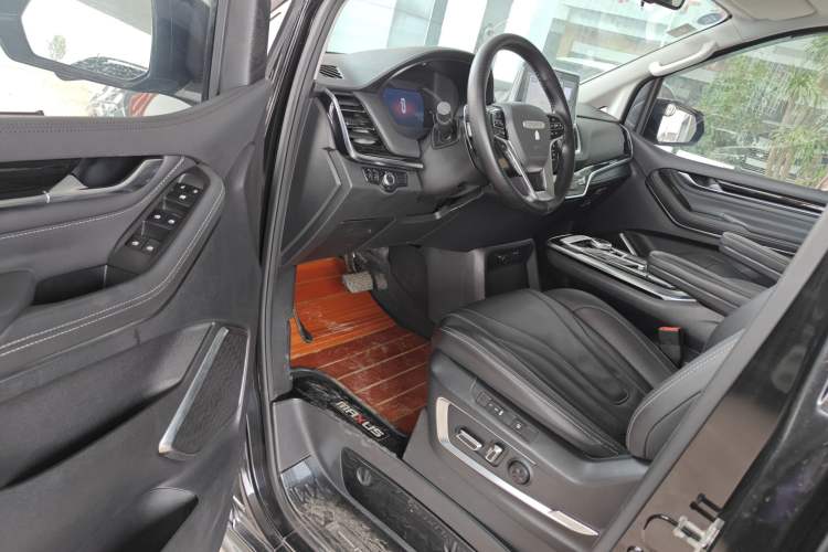 Used SAIC MAXUS G20 2020 2.0T Gasoline Automatic ZhiZun Edition