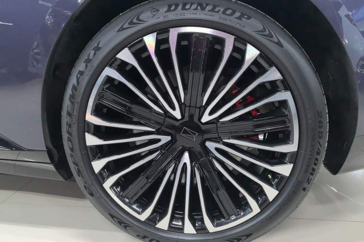 Used Avatr 12 2025 Ultra Extended-Range Edition
