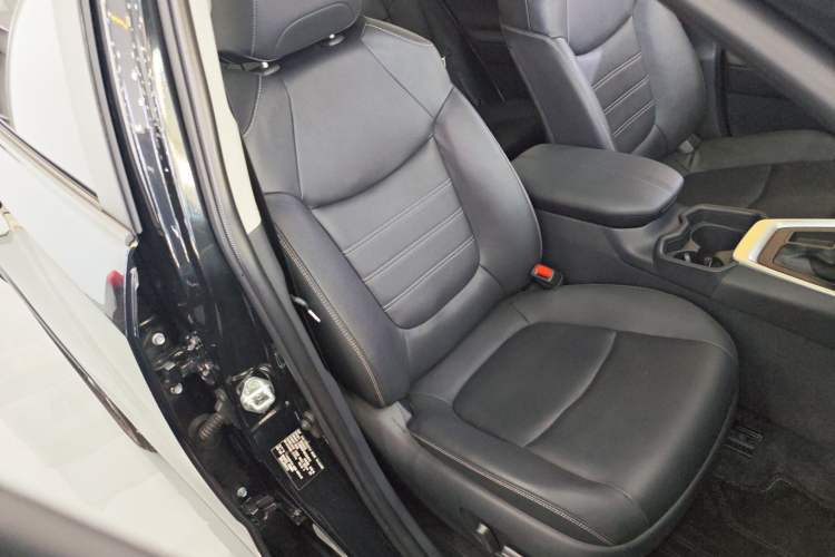 Used Toyota RAV4 2023 2.0L CVT Two-Wheel Drive Fashion Plus Edition