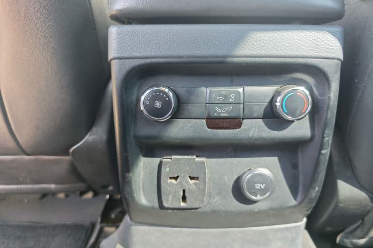 Used Ford Everest 2016 2.0T Gasoline Automatic 4x4 Flagship Edition