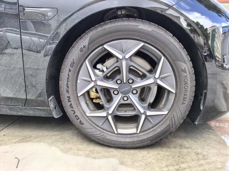 Used Lynk & Co Z10 2025 95 kWh 806 km Range Rear-Wheel Drive Advanced Driver-Assistance System Max — 9