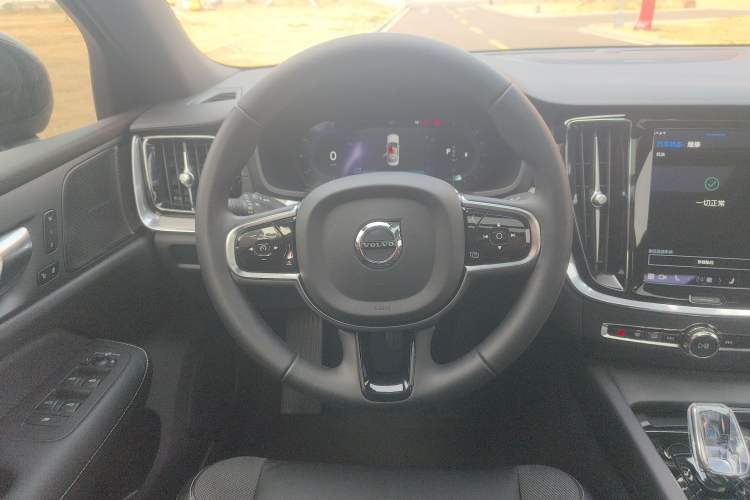 Used Volvo S60 2023 B5 Zhiya Sport Edition
