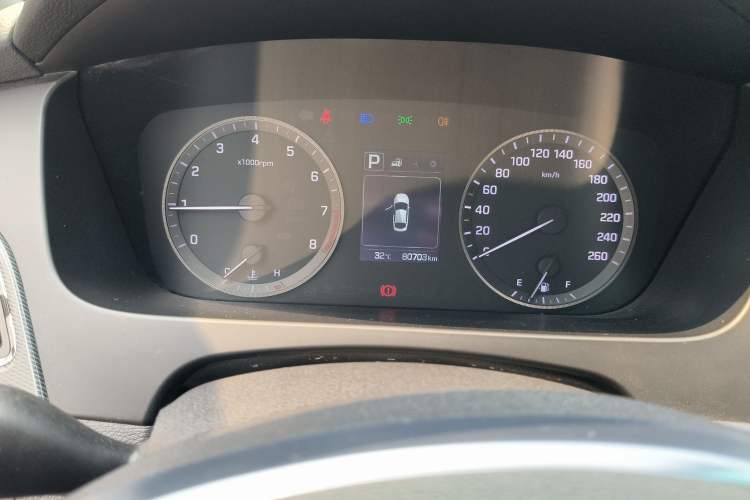 Used Hyundai Sonata 2017 1.6T GLS Smart Model Odometer Close Up