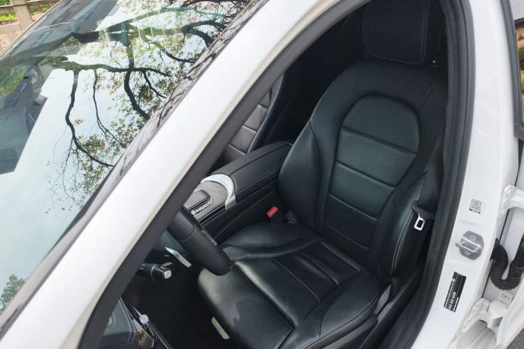 Used Mercedes-Benz C-Class 2020 C 200 L Fashion Edition Sport Version Left Front Seat