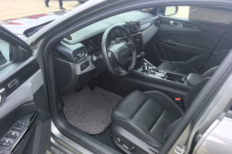 Used Lynk & Co 03 2022 1.5TD DCT JingPro Left Front Seat