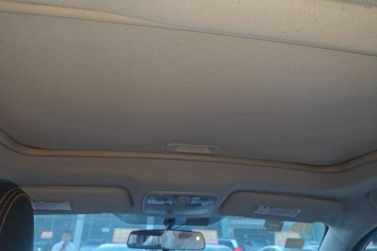 Used CHANGAN CS35 2012 1.6L Manual Luxury Model China IV Standard
