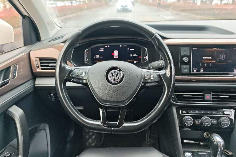 Used Volkswagen Tharu 2019 330TSI Four-Wheel Drive Flagship Model China VI Standard Steering Wheel