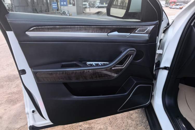 Used Zotye Domy X7 2017 Upgraded Edition 1.8T DCT Huashan Model Interior 3