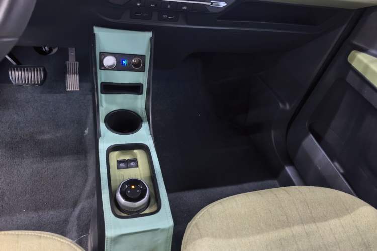 Used Geely Galaxy Panda 2023 Panda Mini 200km Endurance Bear