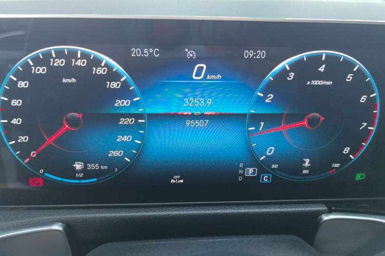 Used Mercedes-Benz GLB 2020 Facelift GLB 200 Fashion Edition Odometer Close Up